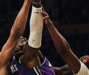 华体会体育官方-湖人输球太冤？詹皇晒照不满打手没哨 裁判报告最后两分钟无误判